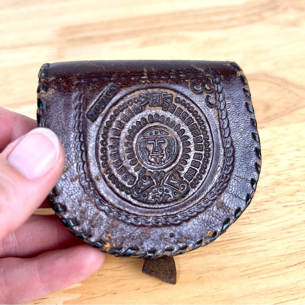 *SOLD* Vintage Mexican Tooled Leather Coin Purse